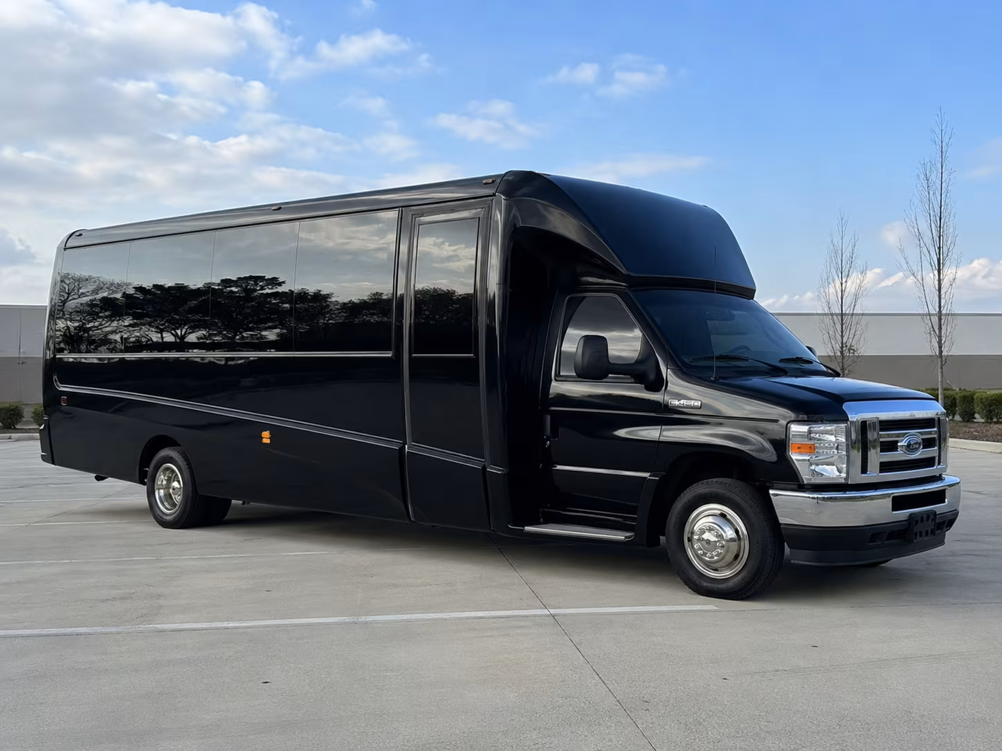 bus rentals for michigan lottery amphitheatre concert nights