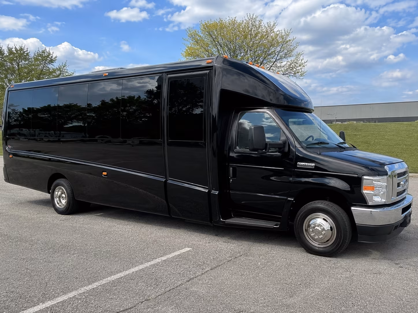 bus rentals for music festival weekends near livonia