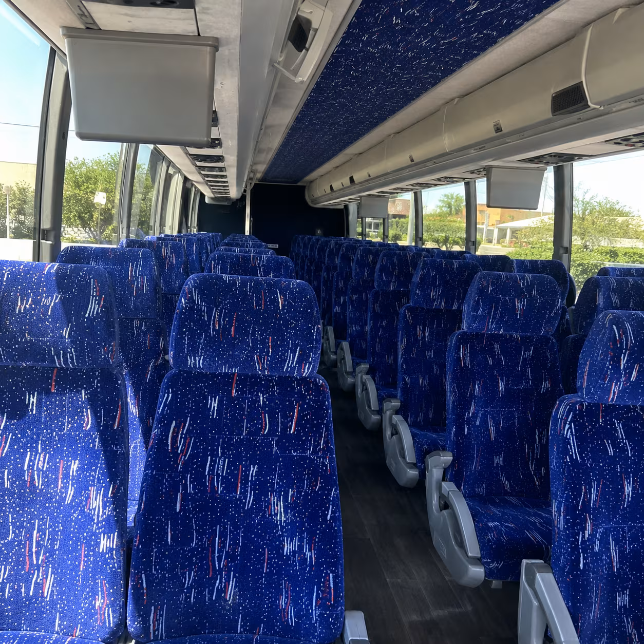 charter buses to michigan wine country and the old mission peninsula