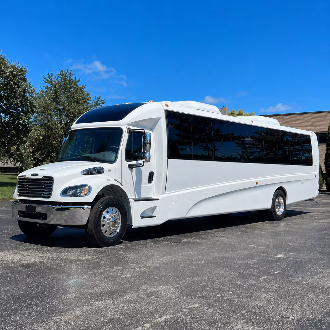 livonia 18 passenger minibus