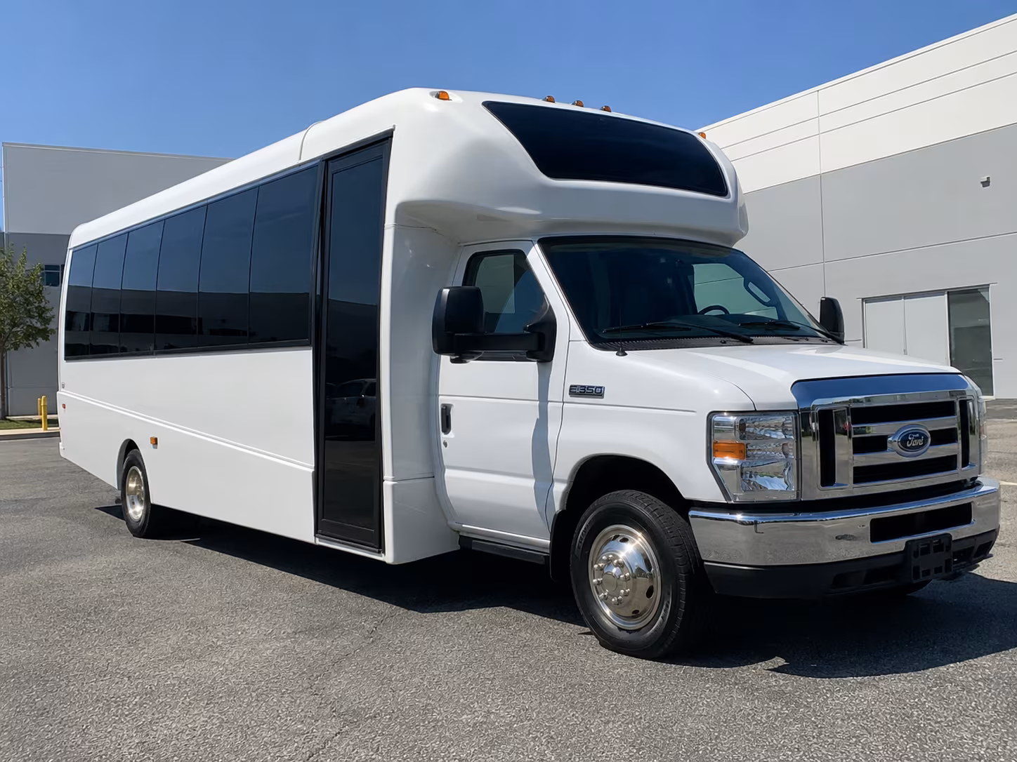 sporting event buses to detroit tigers lions and red wings games